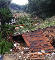 崩壊発生直後、下方からの状況