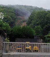 7月7日午前、崩壊直後の生々しい雰囲気の斜面状況、何れも撮影者はエイト日本技術開発の石川敦代様です。